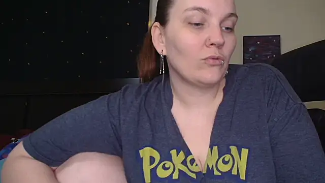 Snapshot of ToxicLilly chatting on 14, 11, 2025 ToxicLilly online show from 14, 11, 2025