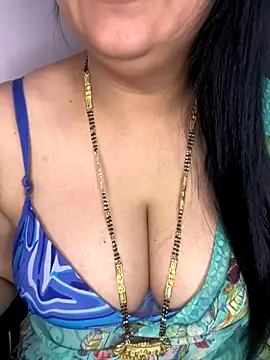 Zoya Varma004 online show from 8, 10, 2025