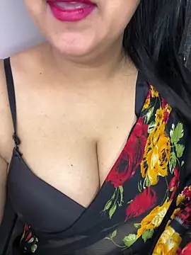 Zoya Varma004 online show from 17, 12, 2025