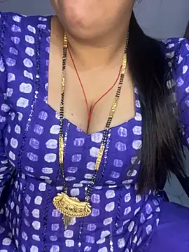 Zoya Varma004 online show from 4, 11, 2025