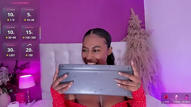Snapshot of Brunna-Brownn chatting on 6, 7, 2026 Brunna-Brownn online show from 6, 7, 2026