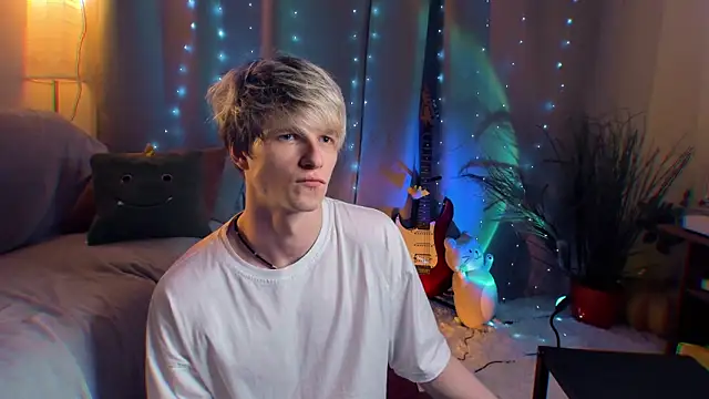 Breston Sweet online show from 15, 4, 2026