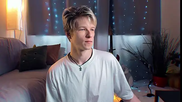 Breston Sweet online show from 14, 4, 2026