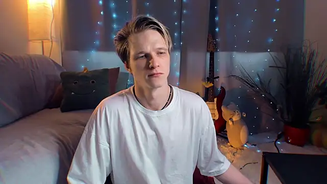 Breston Sweet online show from 15, 4, 2026