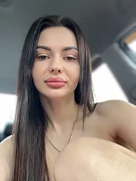 PrincessaHill  online show from 2, 4, 2026