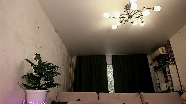 Snapshot of Mira_Xo_ chatting on 20, 9, 2025 Mira Xo online show from 20, 9, 2025