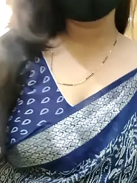 Snapshot of yoursana- chatting on 3, 10, 2025 yoursana- online show from 3, 10, 2025