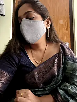 Snapshot of yoursana- chatting on 18, 11, 2025 yoursana- online show from 18, 11, 2025