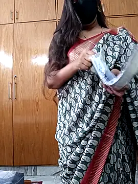 Snapshot of yoursana- chatting on 4, 3, 2025 yoursana- online show from 4, 3, 2025