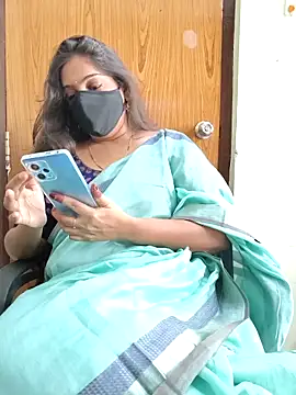 Snapshot of yoursana- chatting on 1, 10, 2025 yoursana- online show from 1, 10, 2025