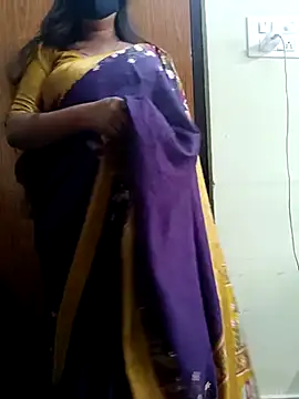 Snapshot of yoursana- chatting on 8, 3, 2025 yoursana- online show from 8, 3, 2025