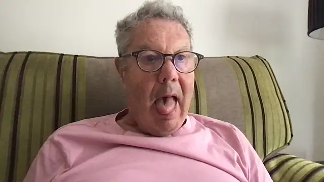 Snapshot of Oldpistolpete chatting on 4, 7, 2026 Oldpistolpete online show from 4, 7, 2026