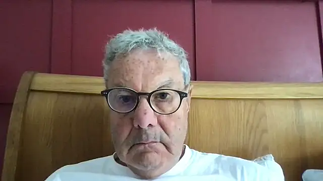 Snapshot of Oldpistolpete chatting on 19, 6, 2026 Oldpistolpete online show from 19, 6, 2026