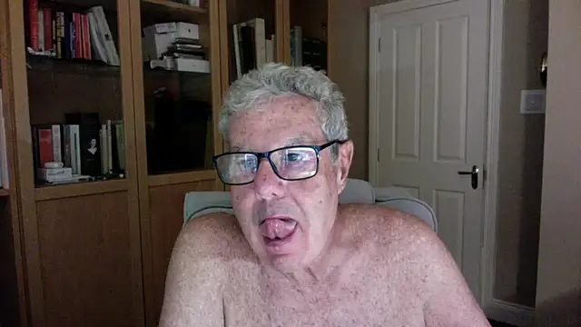Snapshot of Oldpistolpete chatting on 16, 7, 2026 Oldpistolpete online show from 16, 7, 2026