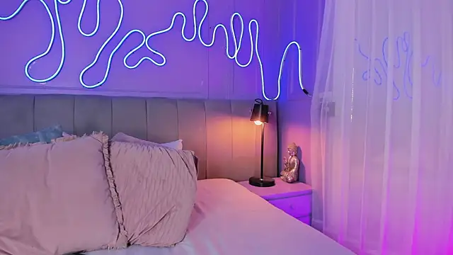 Sofly s online show from 28, 10, 2025