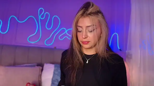 Snapshot of Sofly_s chatting on 27, 3, 2026 Sofly s online show from 27, 3, 2026