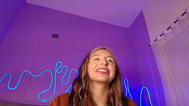 Snapshot of Sofly_s chatting on 12, 3, 2026 Sofly s online show from 12, 3, 2026