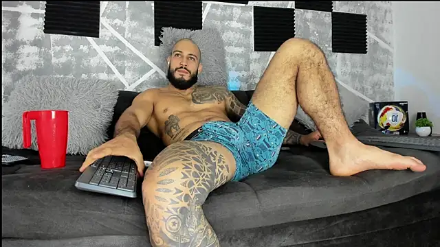 Snapshot of leonidas_18k chatting on 11, 6, 2026 leonidas 18k online show from 11, 6, 2026