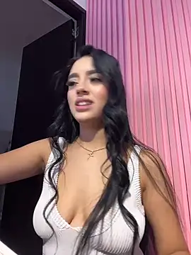 Victoria adaams online show from 8, 11, 2025