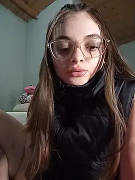 Emmacut online show from 5, 7, 2026