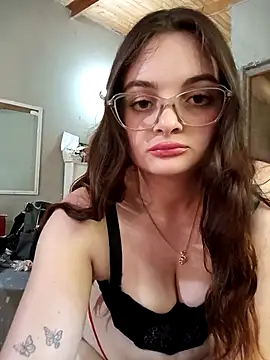 Emmacut online show from 10, 11, 2025