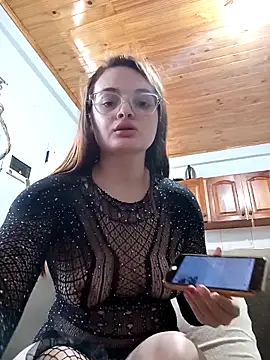 Emmacut online show from 24, 9, 2025