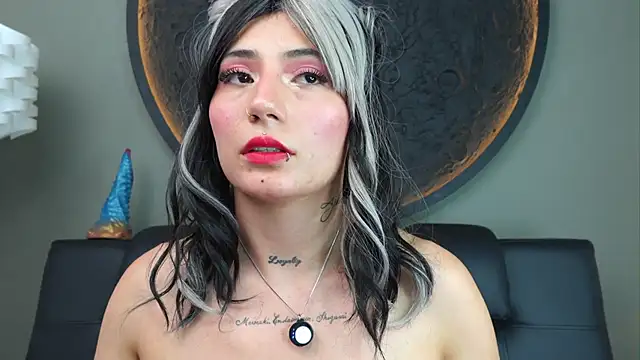 miss sharlotte18 online show from 30, 10, 2025