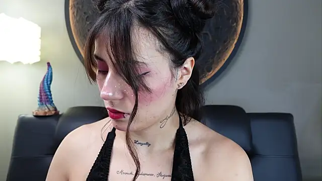 miss sharlotte18 online show from 3, 4, 2026