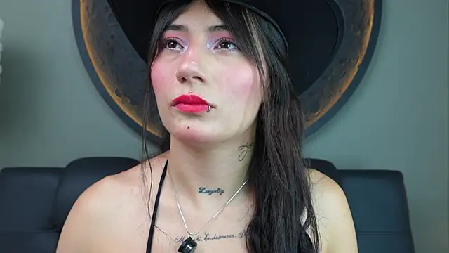 miss sharlotte18 online show from 7, 10, 2025