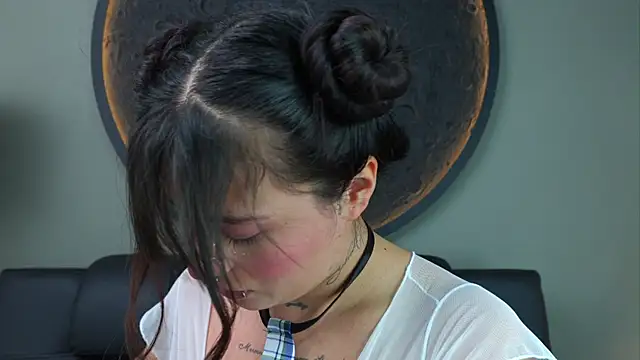 miss sharlotte18 online show from 22, 9, 2025