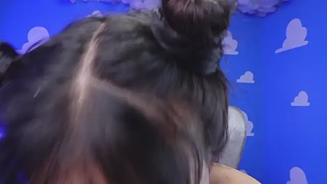 miss sharlotte18 online show from 11, 10, 2025