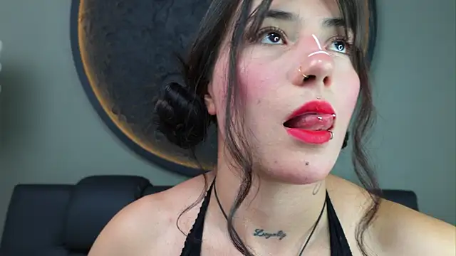 miss sharlotte18 online show from 11, 9, 2025