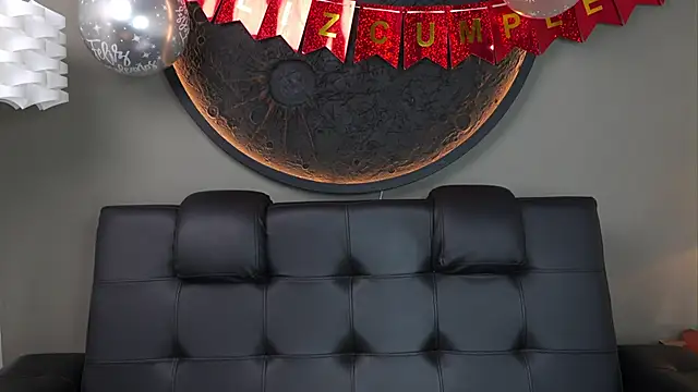 Snapshot of miss_vaiolette chatting on 6, 1, 2026 miss vaiolette online show from 6, 1, 2026