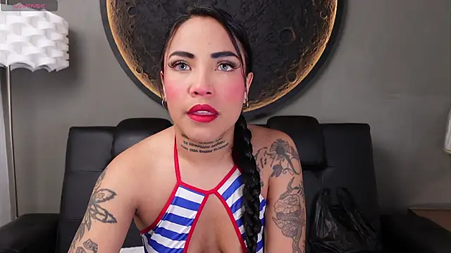 Snapshot of miss_vaiolette chatting on 6, 6, 2026 miss vaiolette online show from 6, 6, 2026