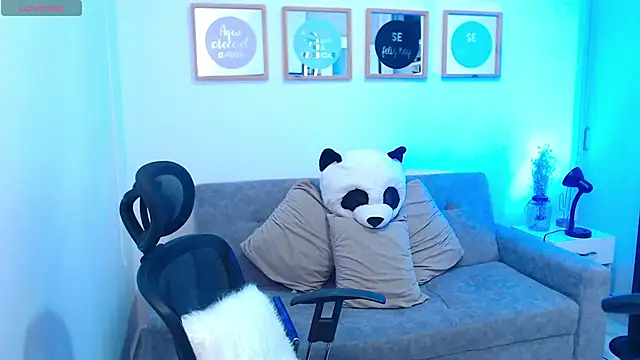 annylouis online show from 3, 10, 2025