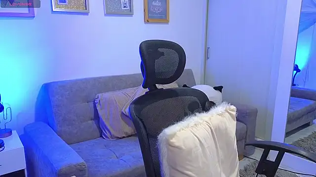 annylouis online show from 24, 11, 2025