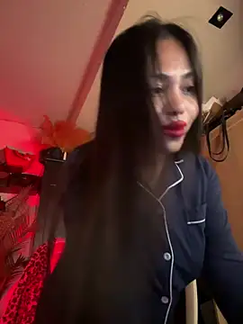 Snapshot of BigDominaMia chatting on 27, 6, 2026 BigDominaMia online show from 27, 6, 2026