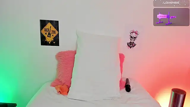 nicolette rock online show from 1, 10, 2025