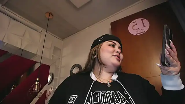 Penelope Tits online show from 20, 6, 2026