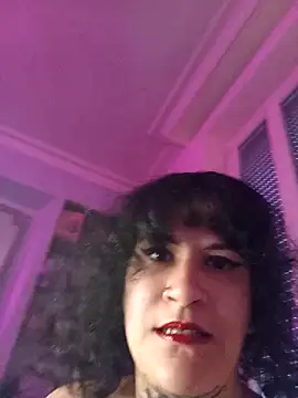 Snapshot of callmelouve chatting on 4, 5, 2026 callmelouve online show from 4, 5, 2026