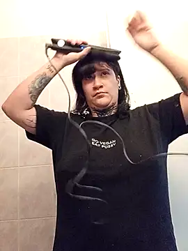 callmelouve online show from 28, 11, 2025