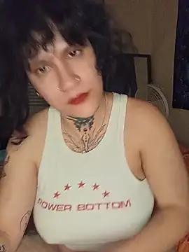 Snapshot of callmelouve chatting on 18, 5, 2026 callmelouve online show from 18, 5, 2026