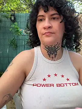 callmelouve online show from 15, 4, 2026