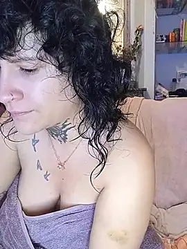 callmelouve online show from 2, 10, 2025