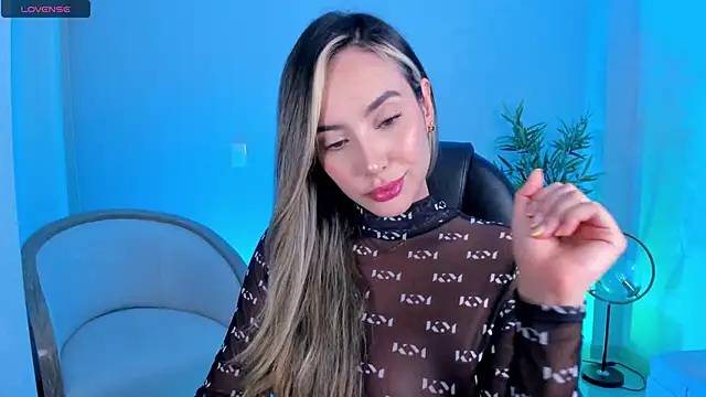 NiaBennet  online show from 14, 10, 2025