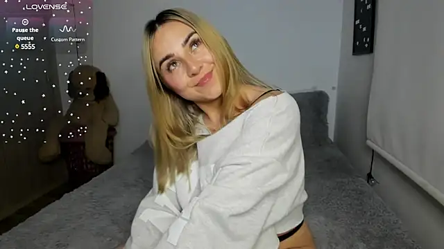 sophi mooreno online show from 4, 3, 2025