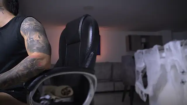 Frank Farrell online show from 28, 10, 2025