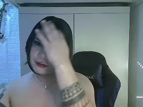 StrawberryWine07 online show from 6, 2, 2025