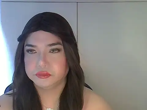 StrawberryWine07 online show from 18, 4, 2026