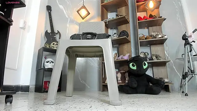 MirandaHaguen online show from 29, 11, 2025